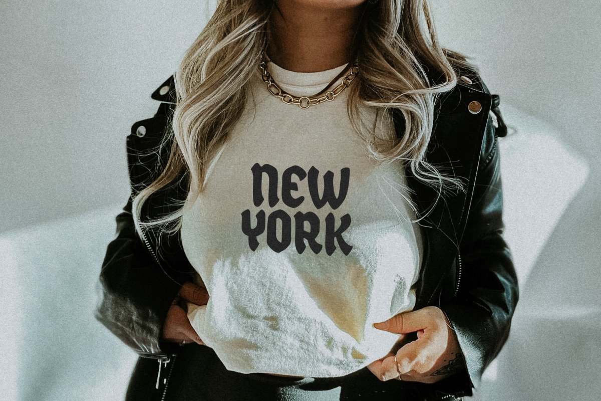 Breakdown Modern Blackletter Font