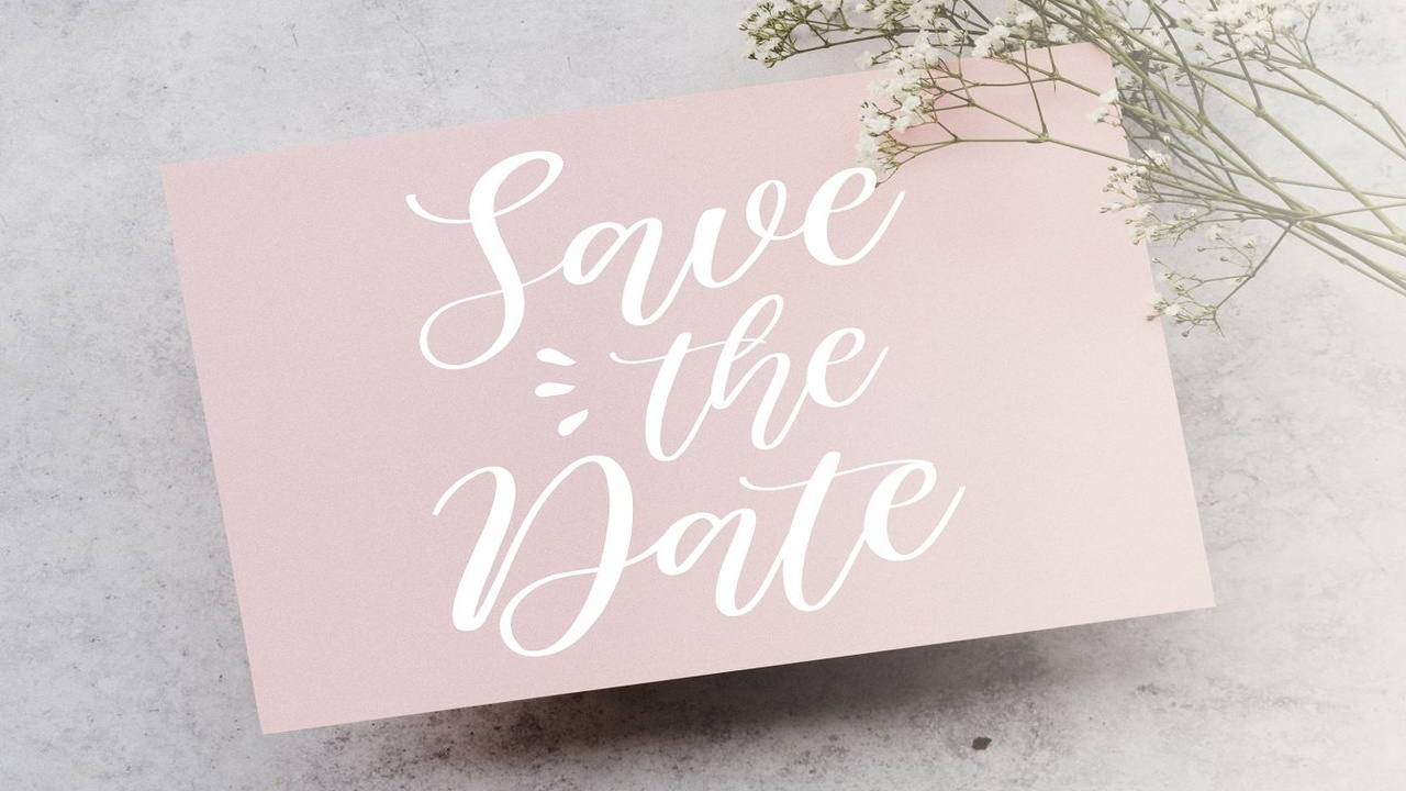 Cuties Peaches Modern Calligraphy Font