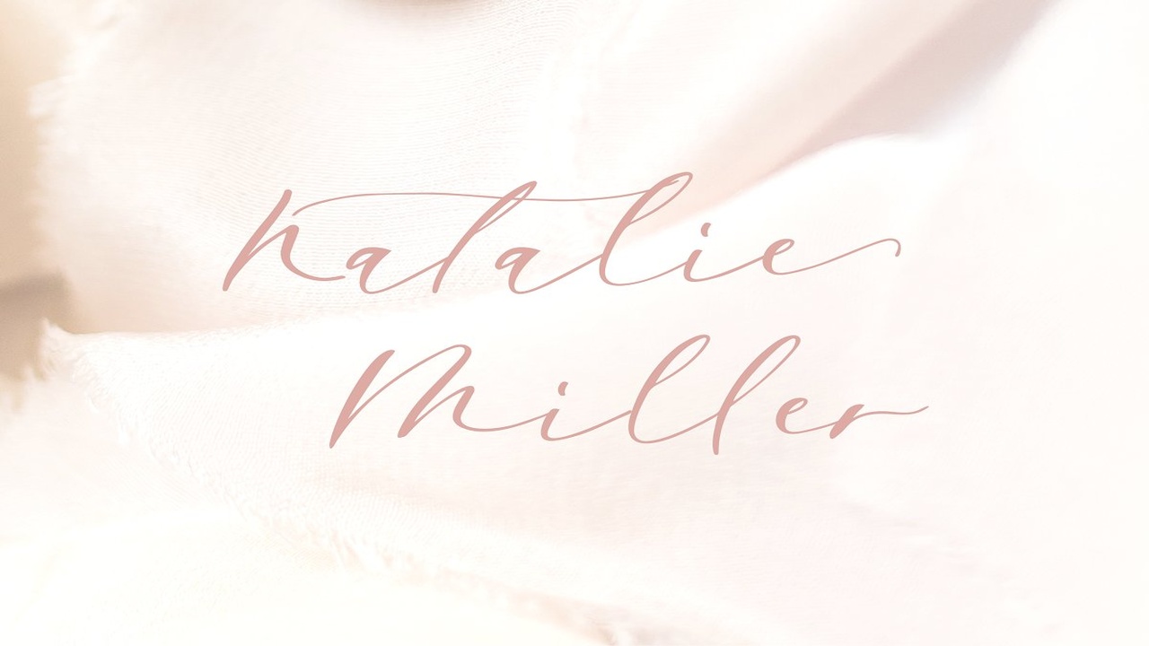 Enchantress Luxury Script Font
