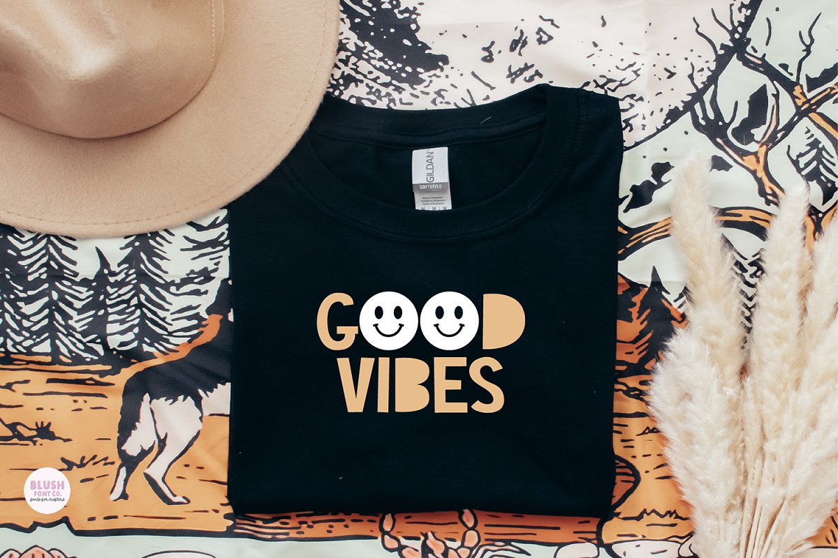 GROOVY DISPLAY Retro Bundle Font