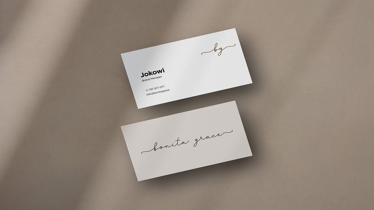 Gatkins Luxury Script Font