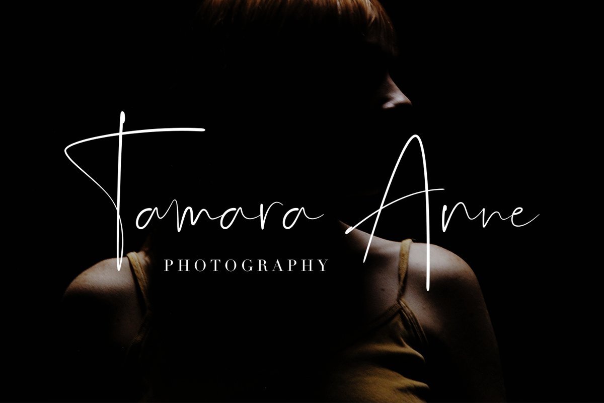 Just Sunday Family Modern Script Font