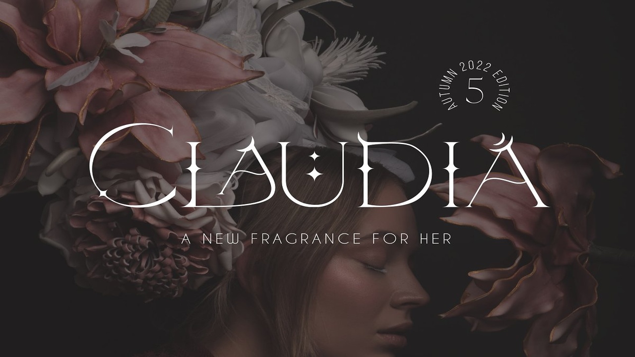 Le Tarot Celestial Serif Font