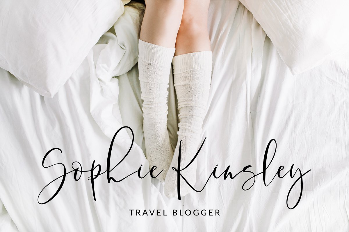 Wild Moon Casual Script Font